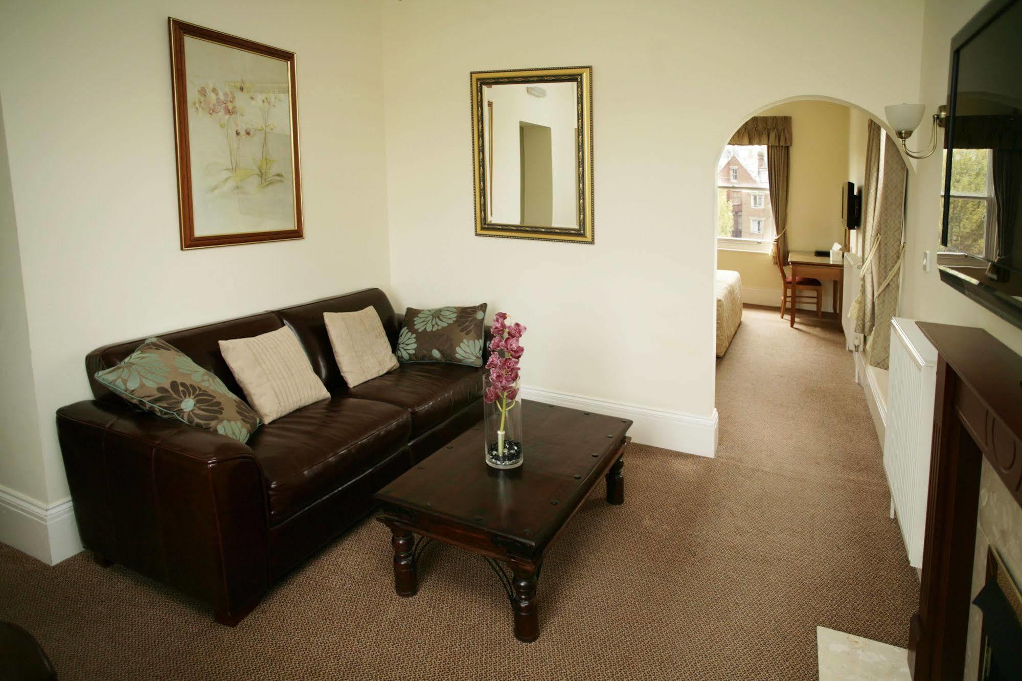 Devonshire Park Hotel Eastbourne Dış mekan fotoğraf