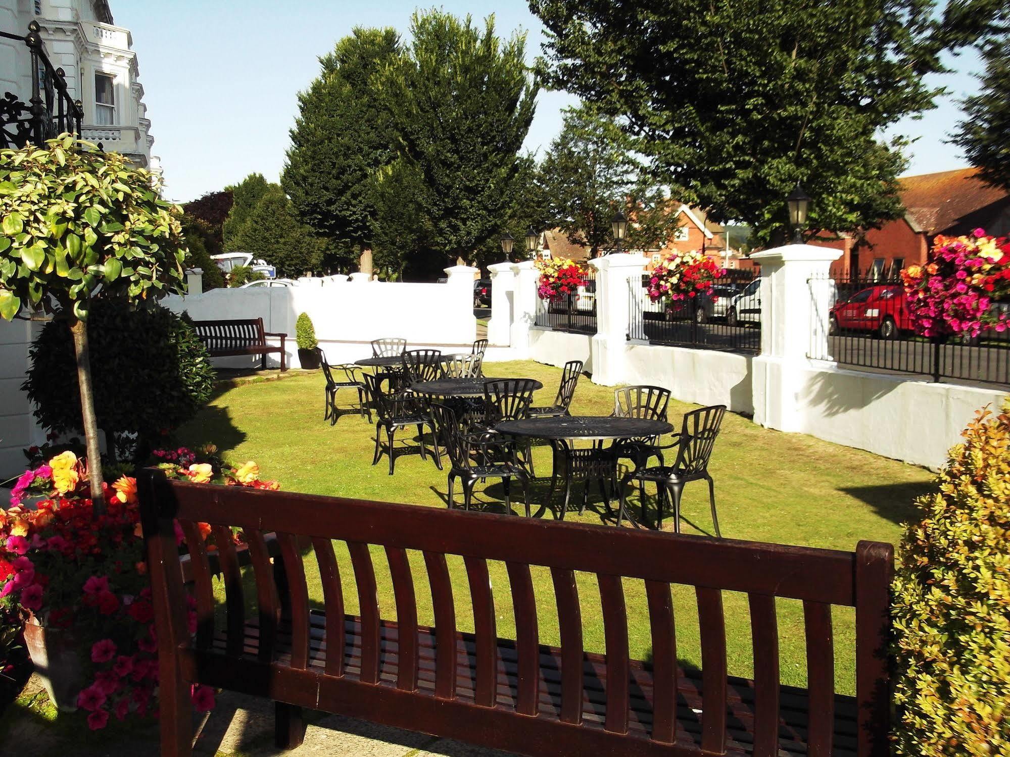 Devonshire Park Hotel Eastbourne Dış mekan fotoğraf