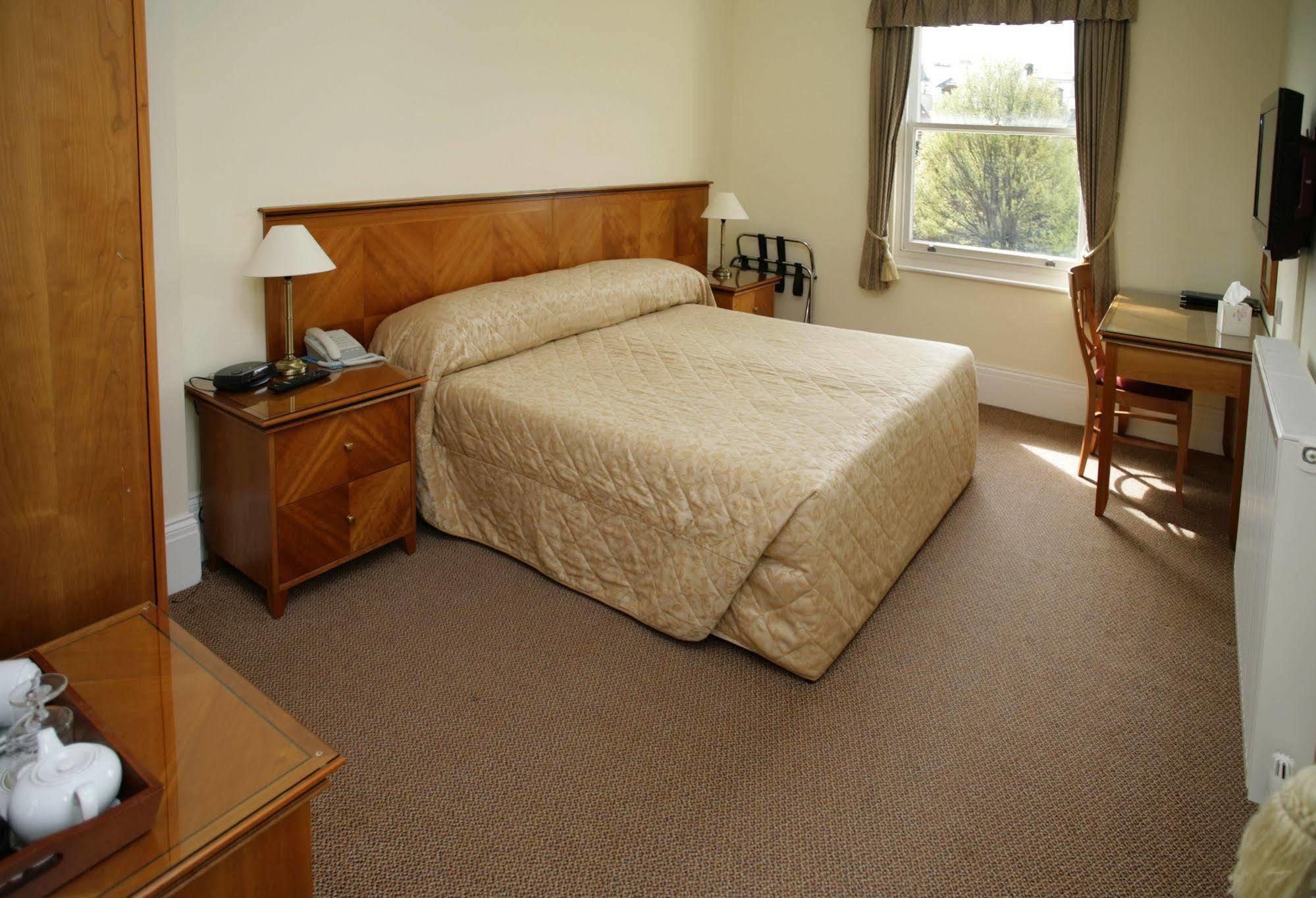 Devonshire Park Hotel Eastbourne Dış mekan fotoğraf